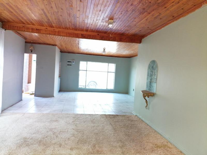 4 Bedroom Property for Sale in Odendaalsrus Free State